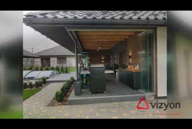 Embedded thumbnail for Vizyon VBS-L sliding frameless system for terraces